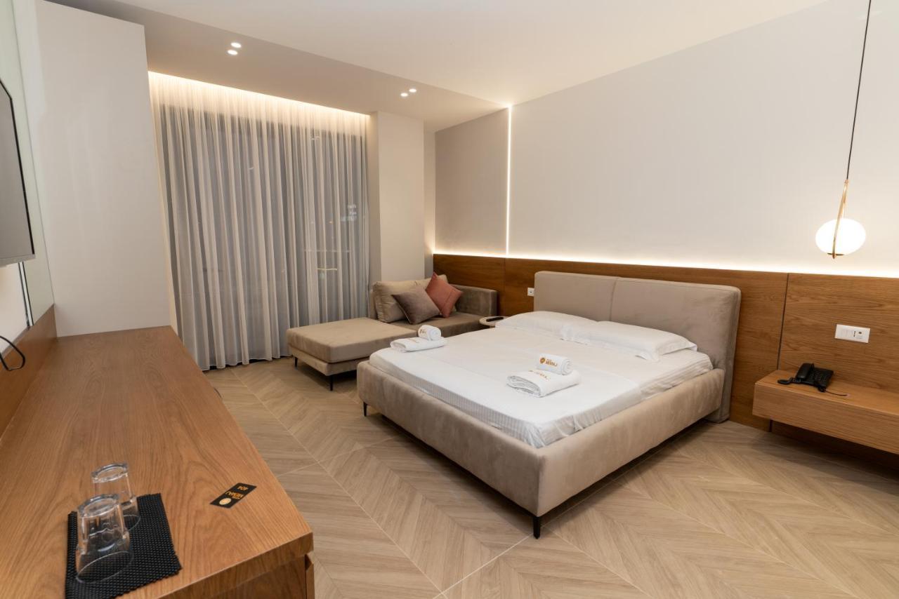 קסאמיל Hotel Memaj מראה חיצוני תמונה