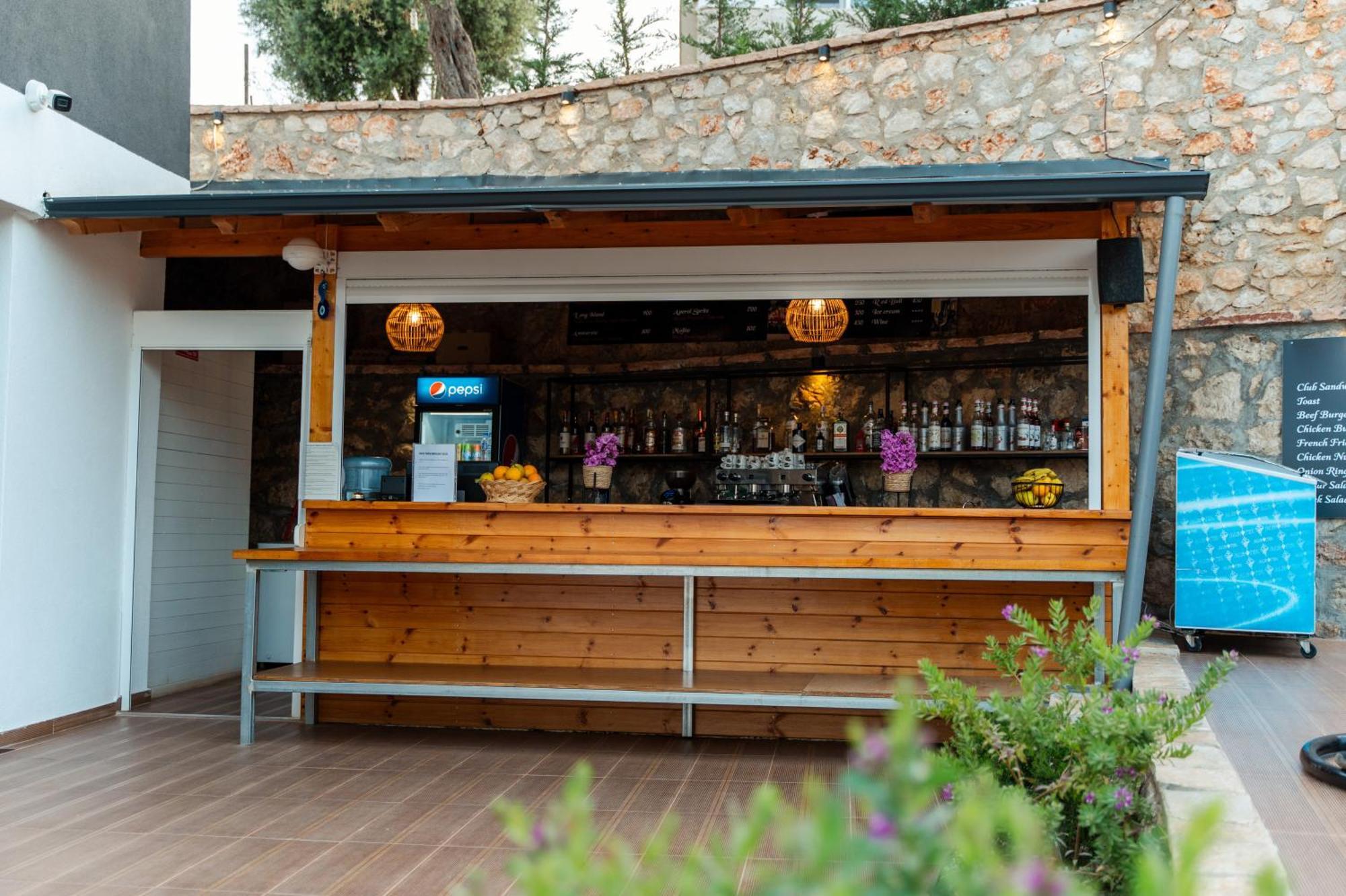 קסאמיל Hotel Memaj מראה חיצוני תמונה